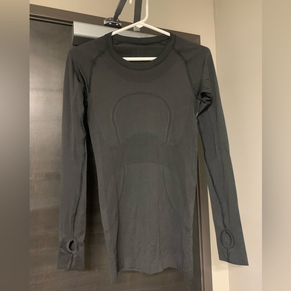 Lululemon Black Long Sleeve